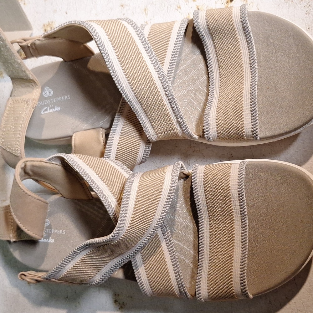 Size 11 cloudsteppers by clarks